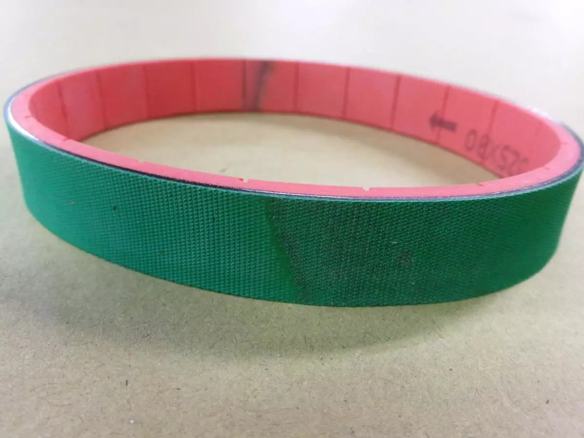 Flat belt adding red covering